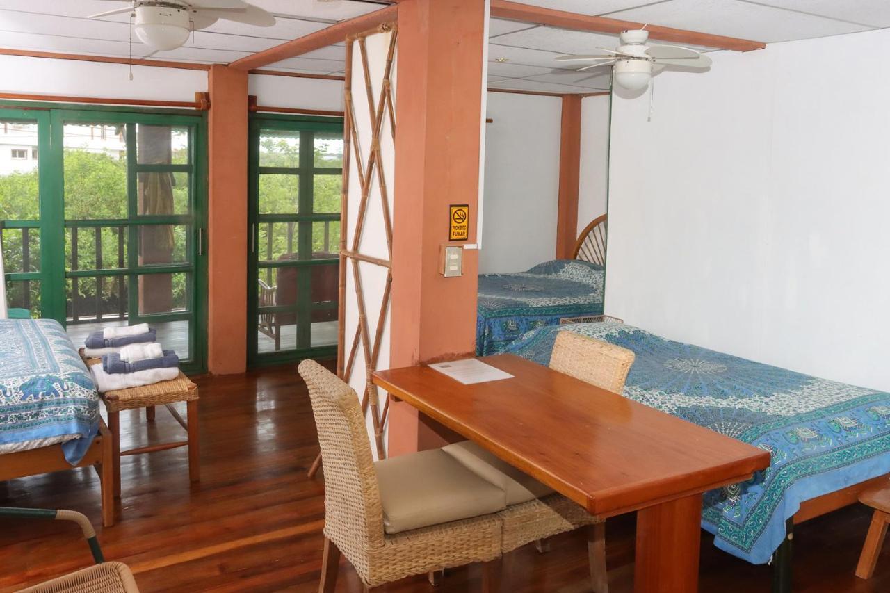بويرتو أيورا Galapagos Chalet المظهر الخارجي الصورة