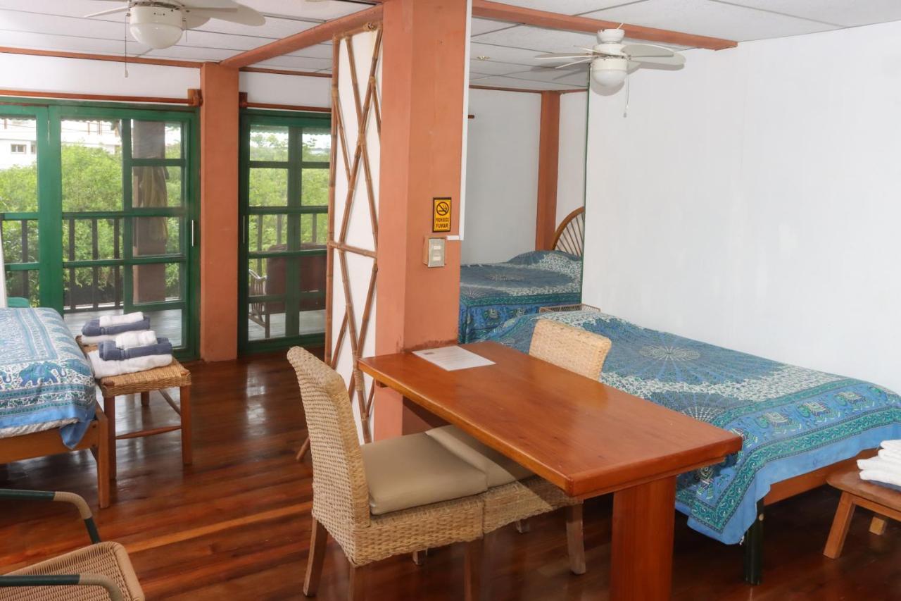 بويرتو أيورا Galapagos Chalet المظهر الخارجي الصورة