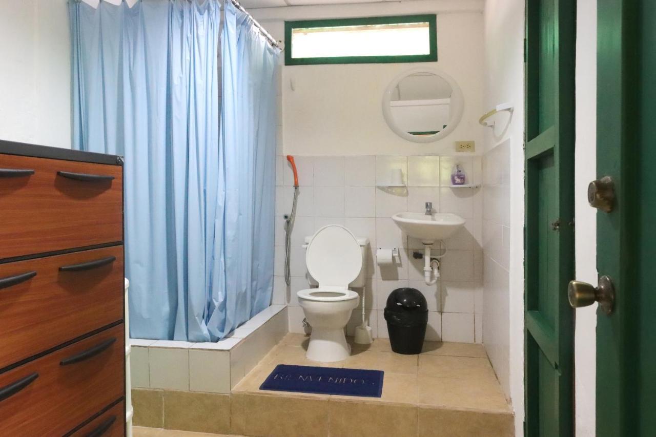 بويرتو أيورا Galapagos Chalet المظهر الخارجي الصورة