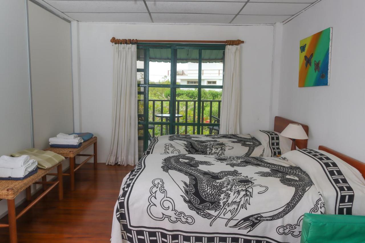 بويرتو أيورا Galapagos Chalet المظهر الخارجي الصورة