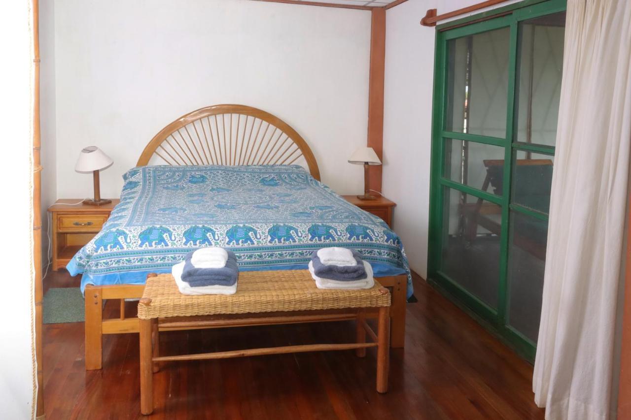 بويرتو أيورا Galapagos Chalet المظهر الخارجي الصورة